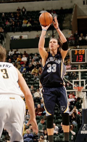 疑来自两队 疑来自两队