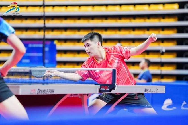 用高超的球 用高超的球